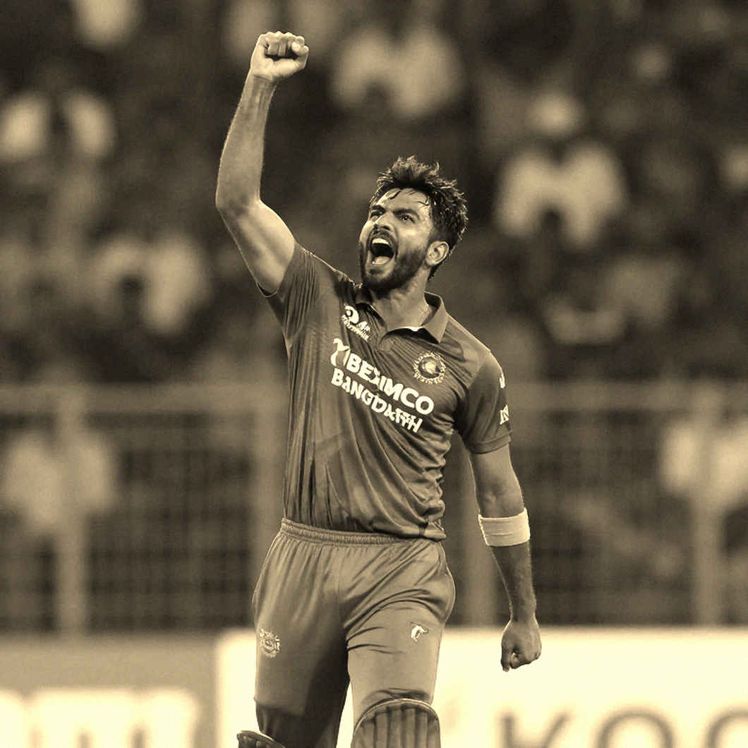 हॉन्ग कॉन्ग सिक्सेज़: पाकिस्तान ने भारत को चार विकेट से हराया — 31 रन के एक ओवर ने छह ओवर का पूरा गणित पलट दिया